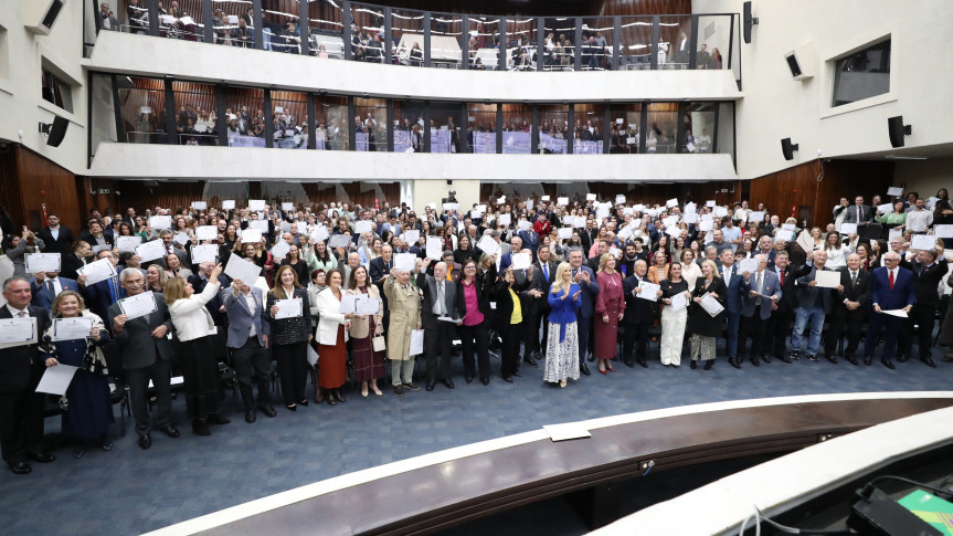 Solenidade lotou o Plenário da Assembleia Legislativa na noite desta terça-feira (28).