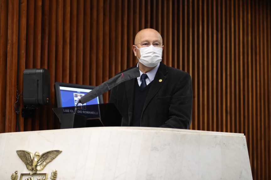 Deputado Luiz Claudio Romanelli (PSB).