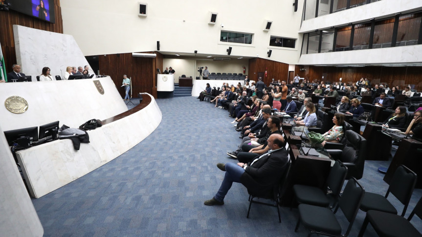 O encontro foi organizado pela deputada Secretária Márcia Huçulak (PSD) em parceria com a Federação das Associações Comerciais e Empresariais do Estado do Paraná (Faciap).