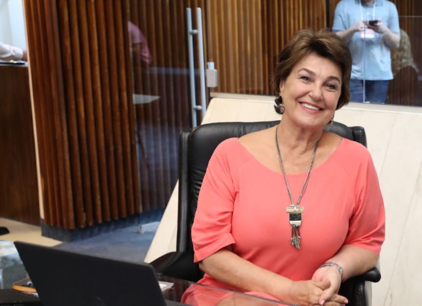 "O incentivo ao protagonismo científico dessas garotas contribui para aumentarmos a atuação das mulheres em pontos estratégicos da sociedade, diminuindo a desigualdade de gênero”, defende a deputada Cristina Silvestri (PSDB), uma das autoras do projeto.