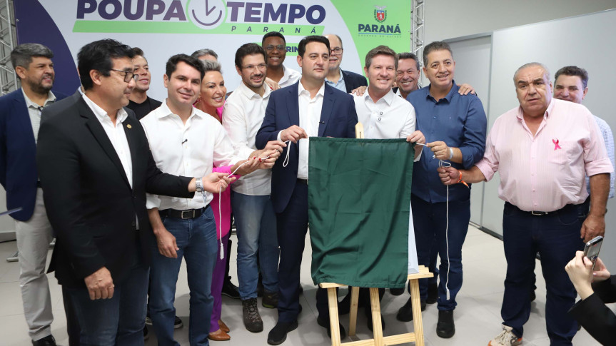 Deputado Cobra Repórter (PSD) participou da inauguração da unidade do Poupatempo Paraná em Londrina.