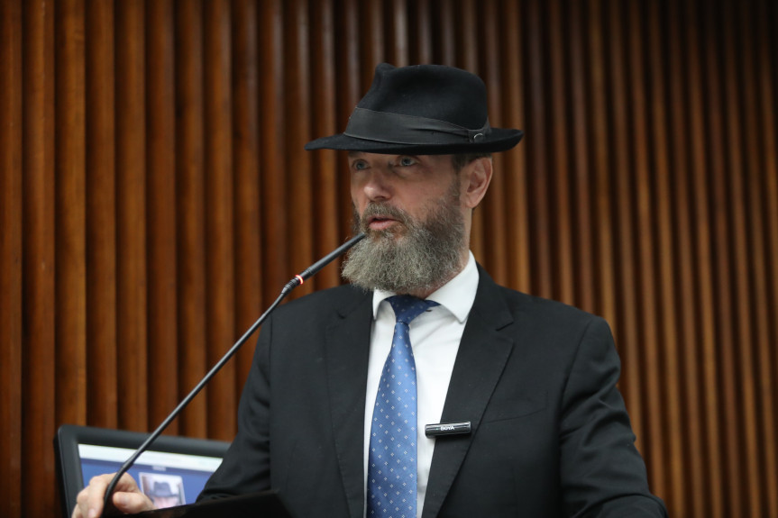 Deputado Tito Barichello (União).