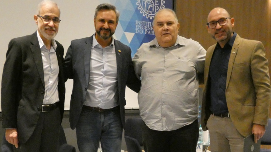 O deputado Fabio Oliveira (PODE) participou de evento sobre a fiscalização dos novos contratos de pedágio.
