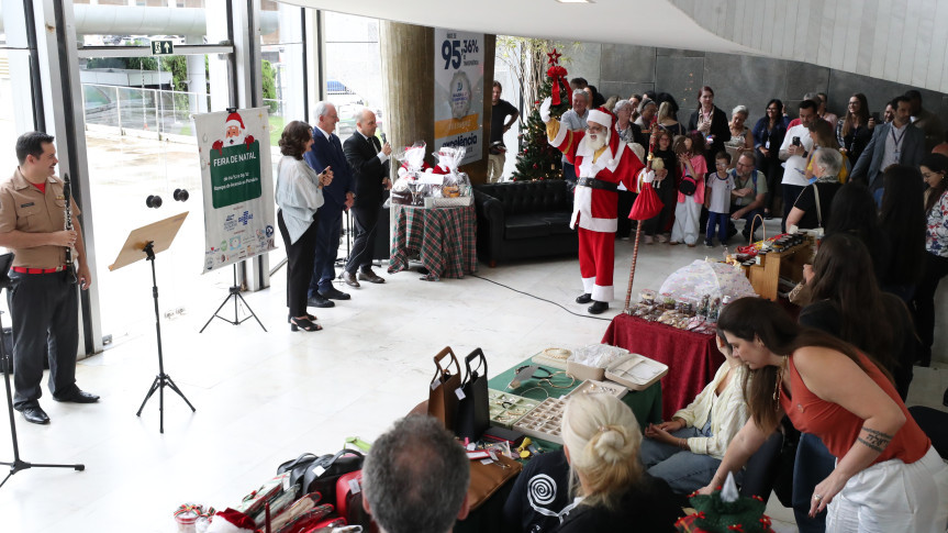 Feira foi aberta no início da tarde desta segunda-feira (1º).
