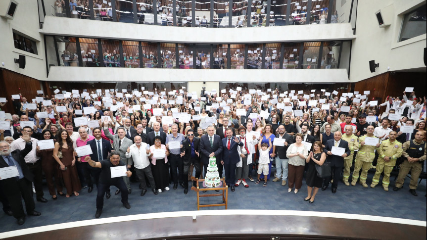Representantes de diversos setores de Curitiba comparecerem em evento organizado pelo deputado Ney Leprevost (União).