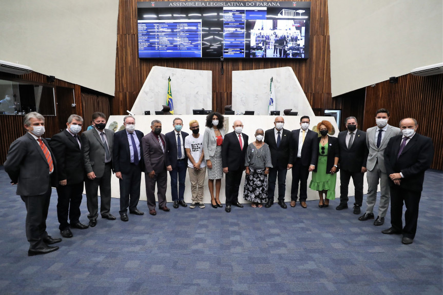 A convite do deputado Luiz Claudio Romanelli (PSB), o horário do Grande Expediente da sessão plenária reuniu entidades para falar sobre o racismo estrutural e formas de inclusão.