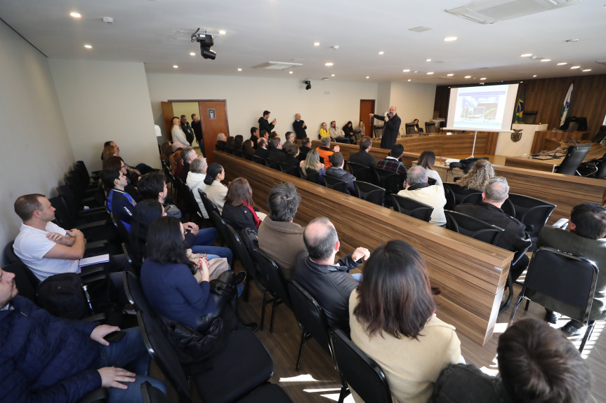 Curso ocorreu na manhã desta quinta-feira (29), no Auditório Legislativo.