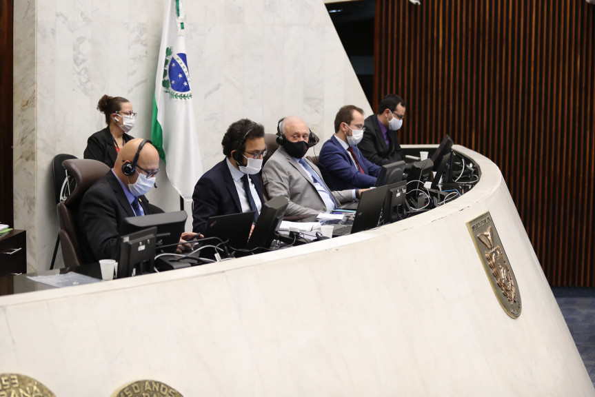 Diretor-presidente da Fomento Paraná apresentou na Assembleia Legislativa programa de crédito do governo para manutenção de salários e empregos no Estado.