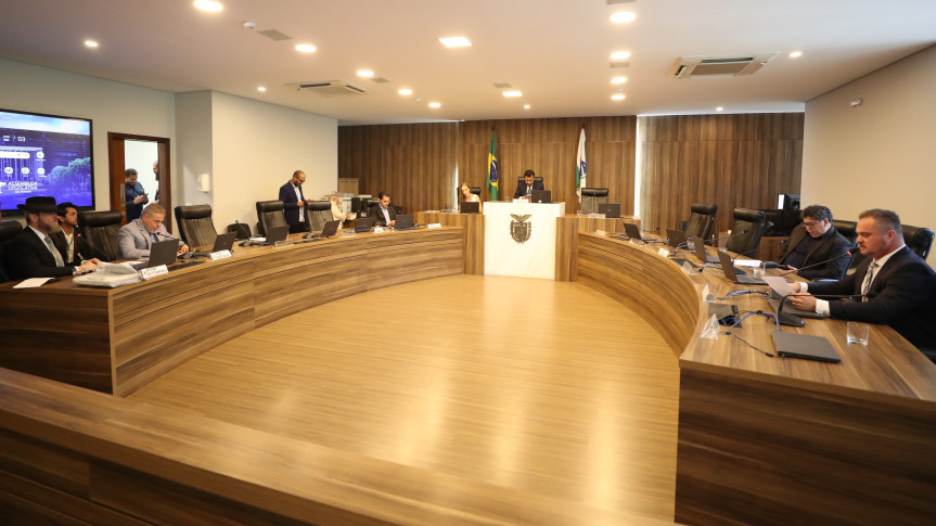 Reunião ocorreu no início da tarde desta terça-feira (3), no Auditório Legislativo.