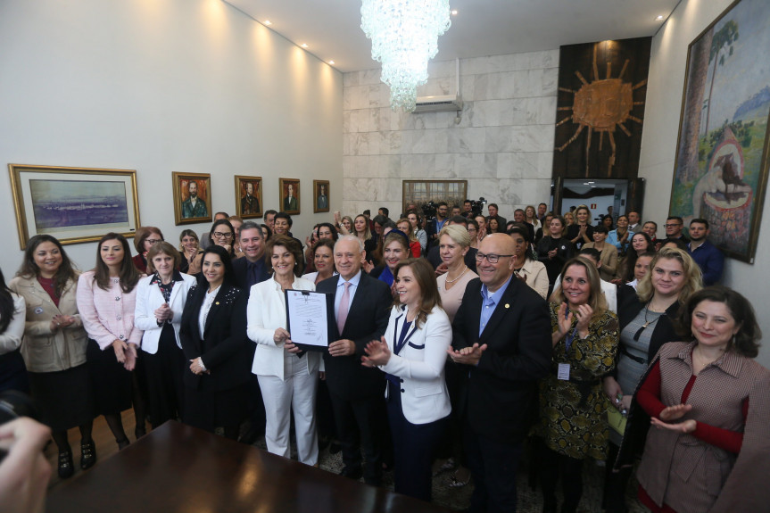 Em 2 de julho de 2019 ocorreu a solenidade de implantação da Procuradoria da Mulher da Assembleia Legislativa do Paraná.
