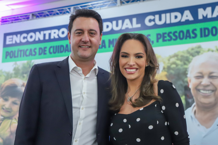 Deputada Maria Victoria (PP) ao lado do governador Ratinho Jr.