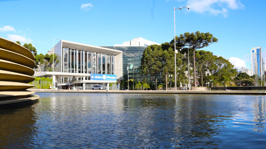 Na segunda-feira (8) serão realizadas duas sessões plenárias.