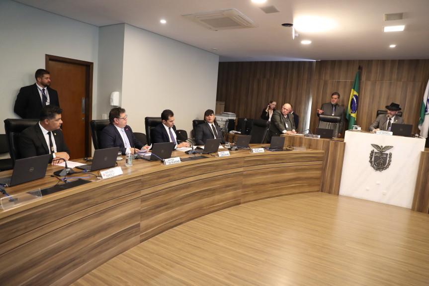 Reunião ocorreu na tarde de terça-feira (6).