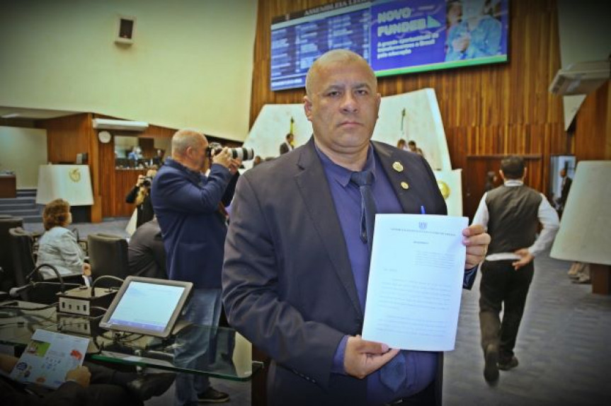 Deputado Soldado Fruet (PROS).