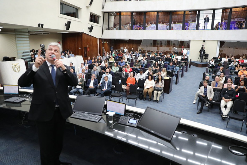 O palestrante desta quarta foi William Fischer, consultor em contabilidade.