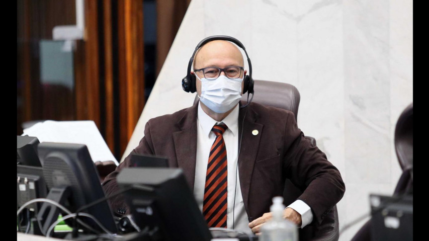 Deputado Luiz Claudio Romanelli (PSB).