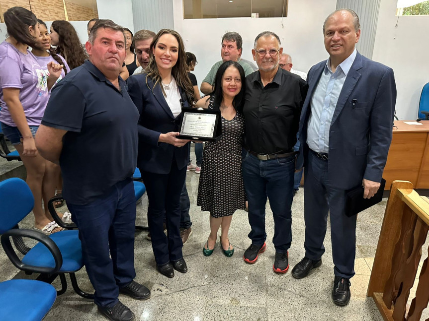 Homenagen à deputada Maria Victoria (PP) foi entregue no último sábado (16).