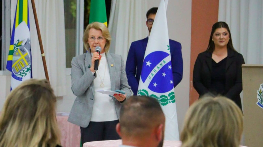 Durante a cerimônia, a deputada Secretária Marcia afirmou que as novas regularizações representam um passo importante na promoção da cidadania.
