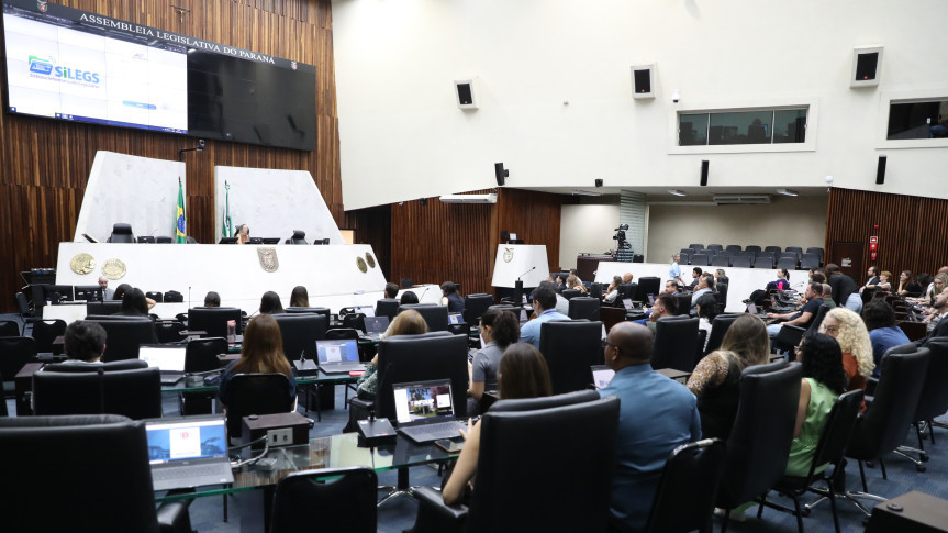 A capacitação teve o objetivo de apresentar a nova ferramenta do Sistema Informatizado Legislativo (SILEGS).