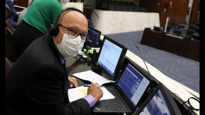 Deputado Luiz Claudio Romanelli (PSB).