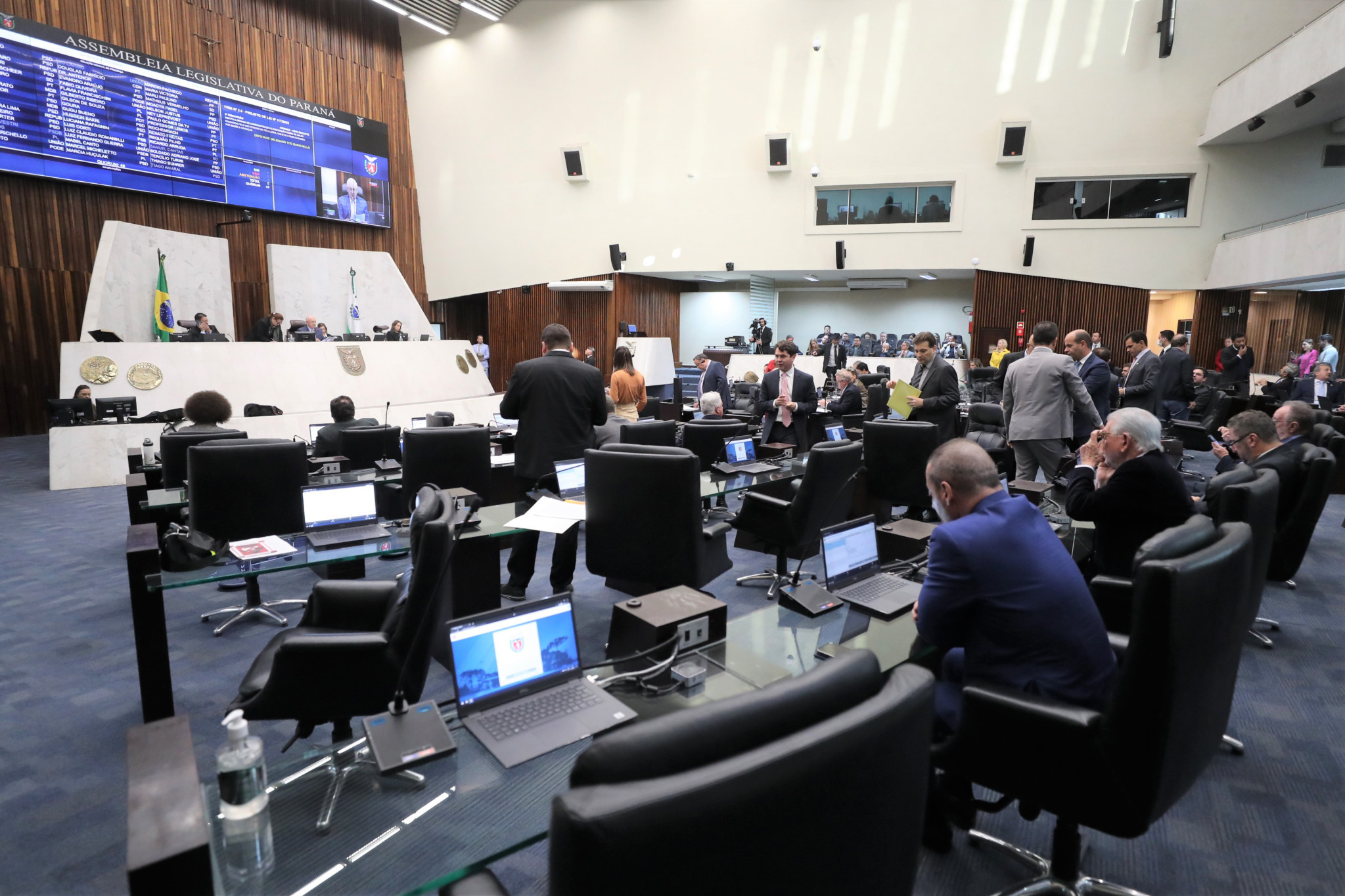 Deputados aprovam funcionamento de Cooperativas-Escolas nos colégios agrícolas do Paraná