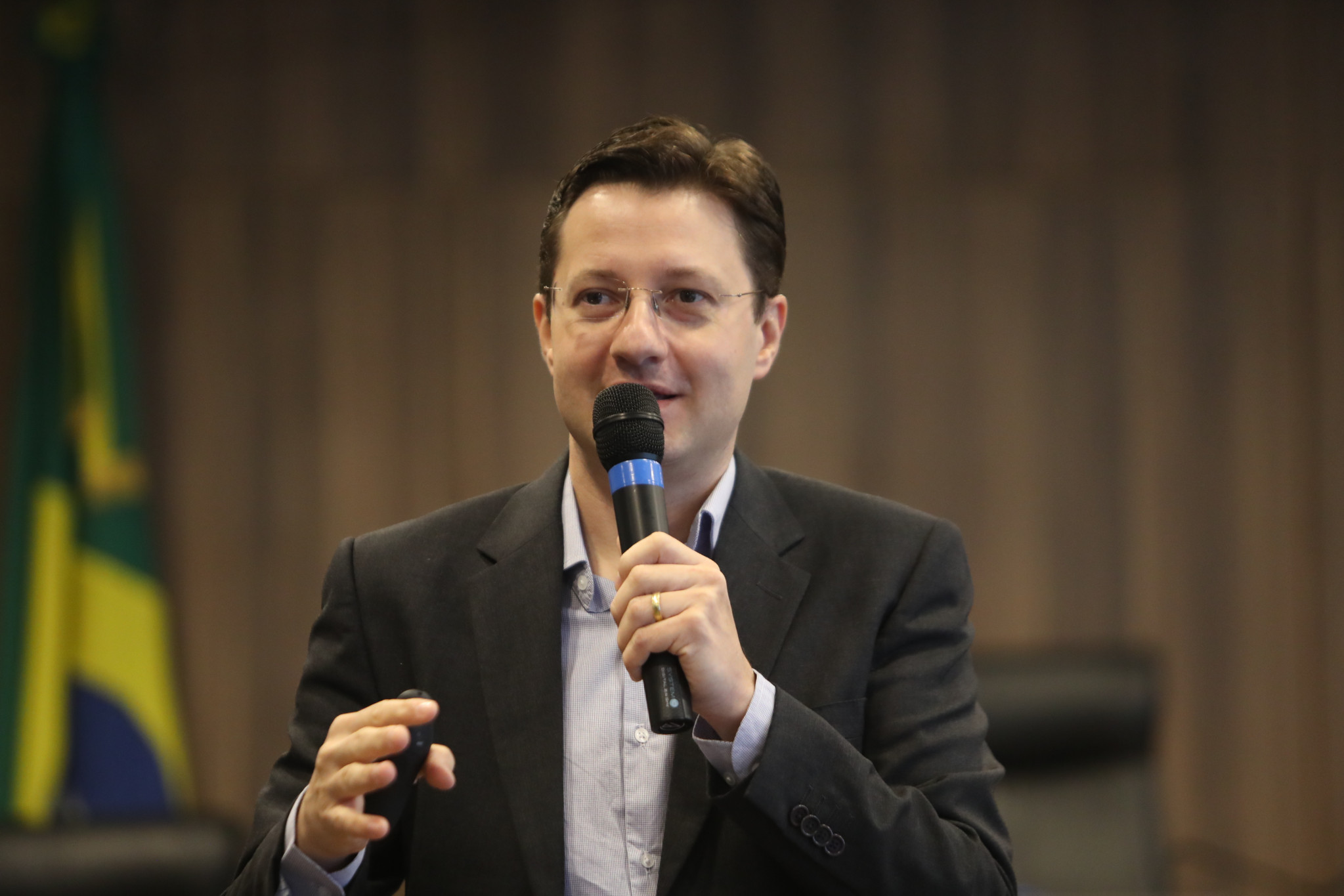 Especialista faz alerta sobre os fatores que podem afetar a saúde mental