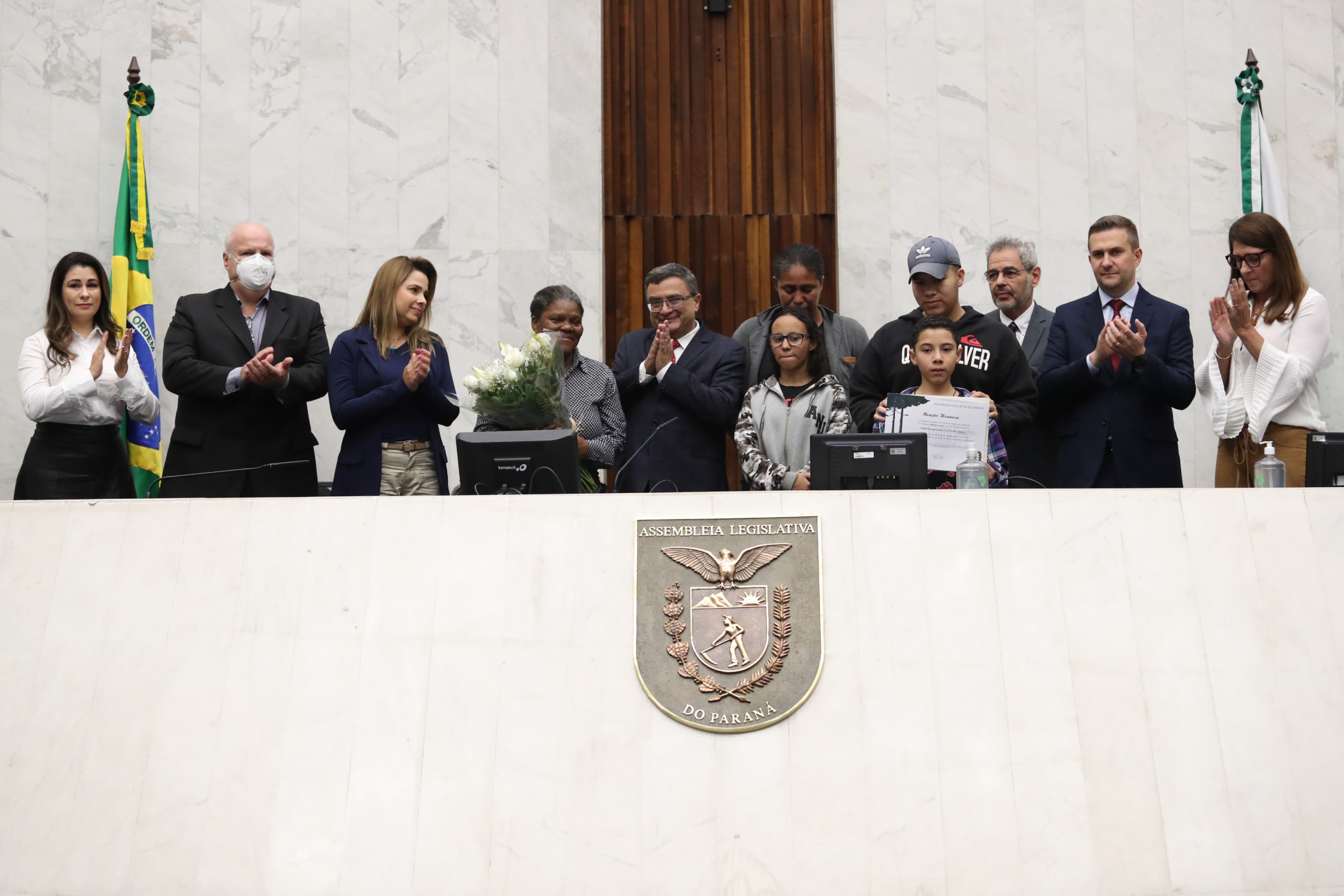 Destaques no enfrentamento da Covid-19, profissionais de saúde são homenageados na Assembleia