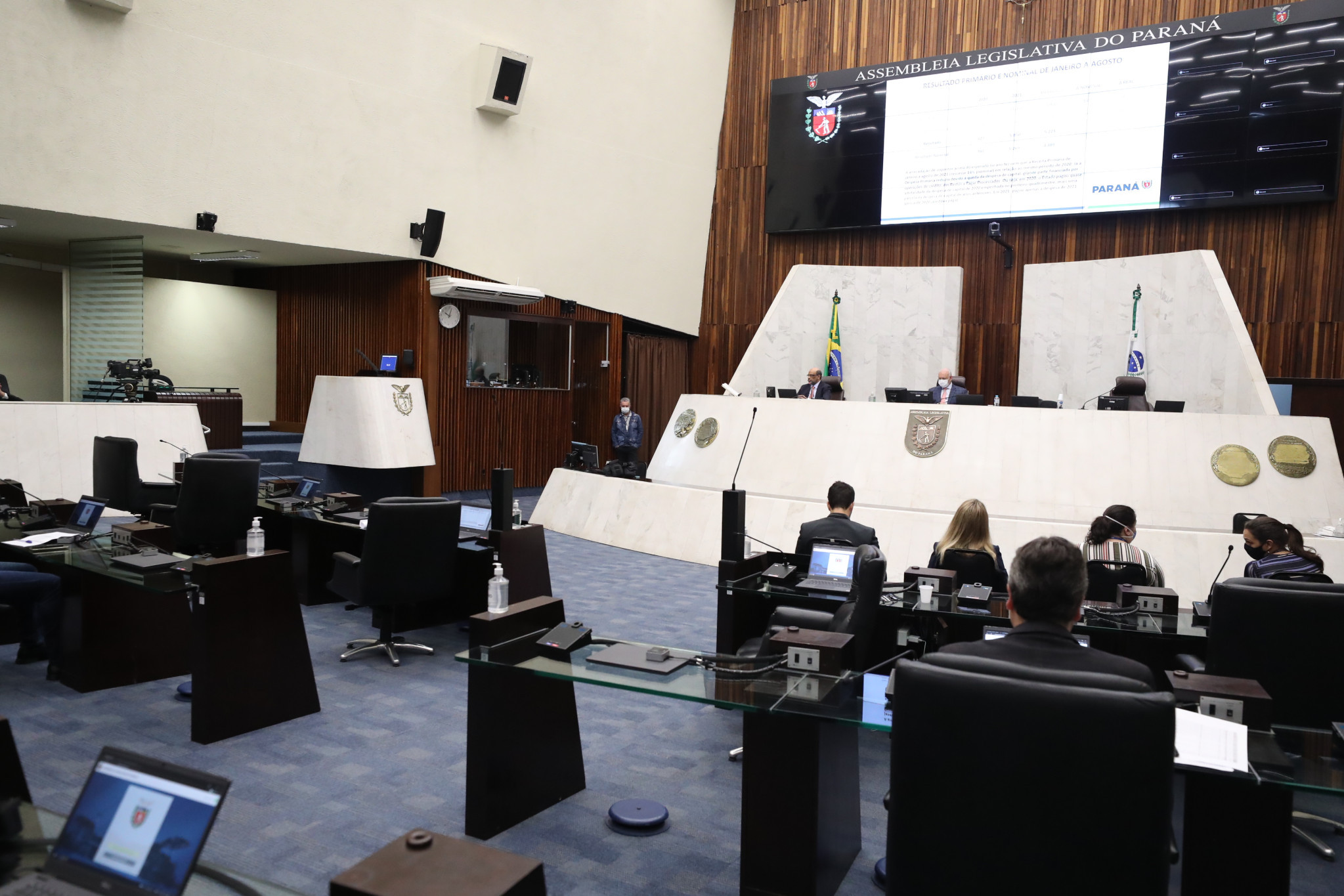 Secretário apresenta resultados contábeis do Paraná e fala de estudos para reposição salarial