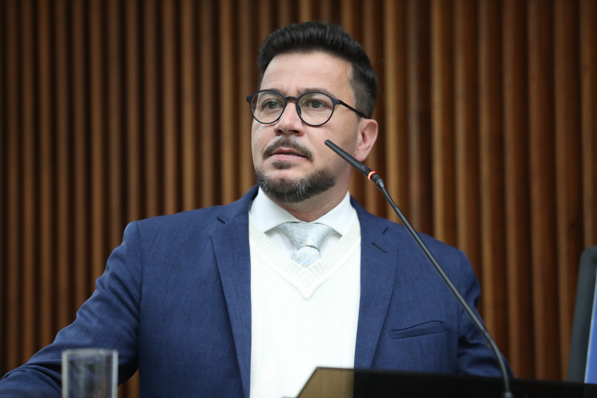 Líder da Oposição protocola pedido de informação sobre gastos do Governo do Paraná com publicidade