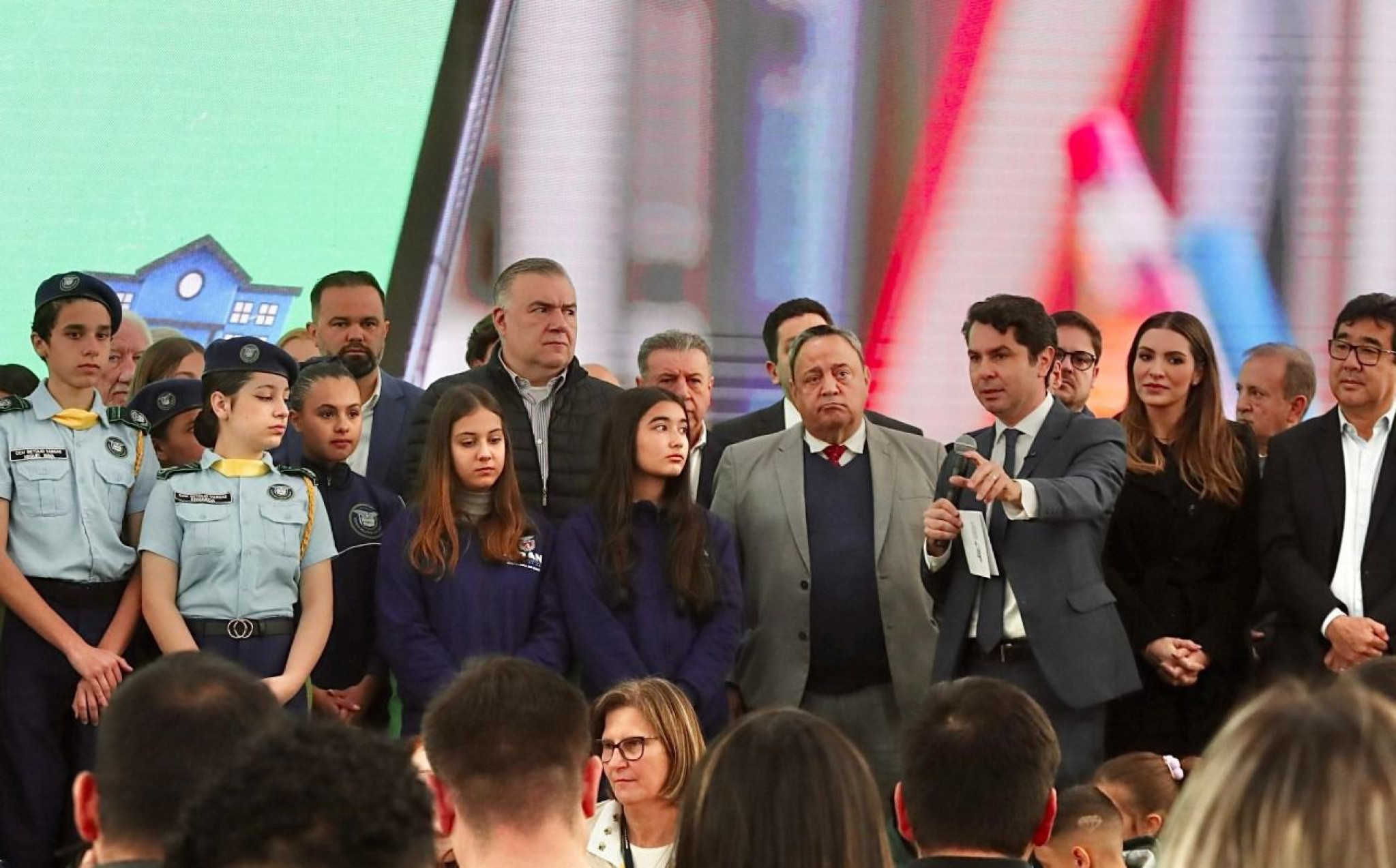 Assembleia Legislativa anuncia aporte de R$ 70 milhões para aulas de inglês em escolas municipais de todo o Paraná