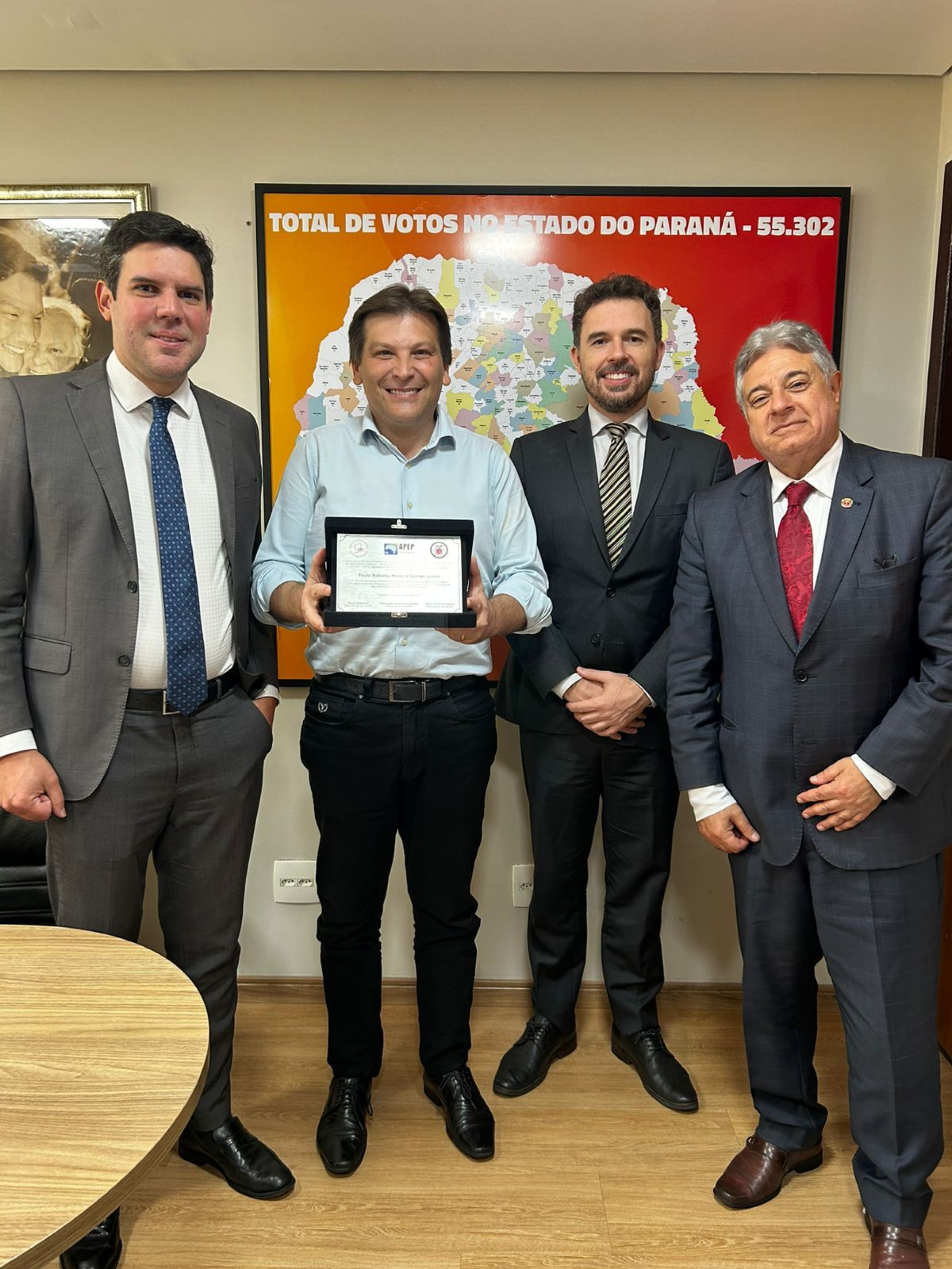 Associações homenageiam deputado pelo trabalho de valorização da advocacia pública