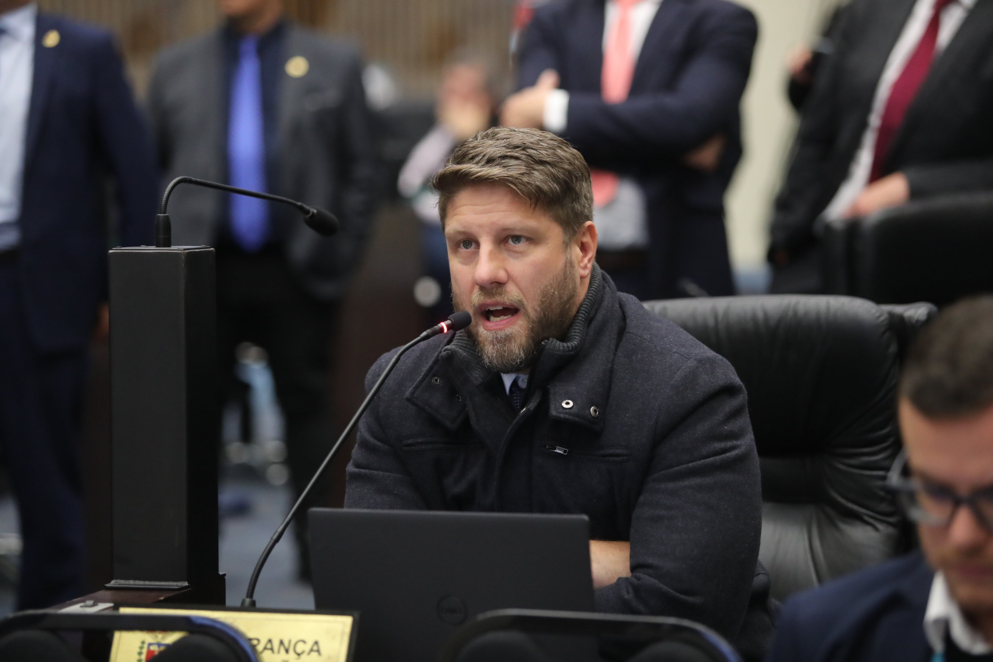 Deputado Requião Filho (PT) denuncia terceirizações e desmonte dos serviços públicos no Paraná