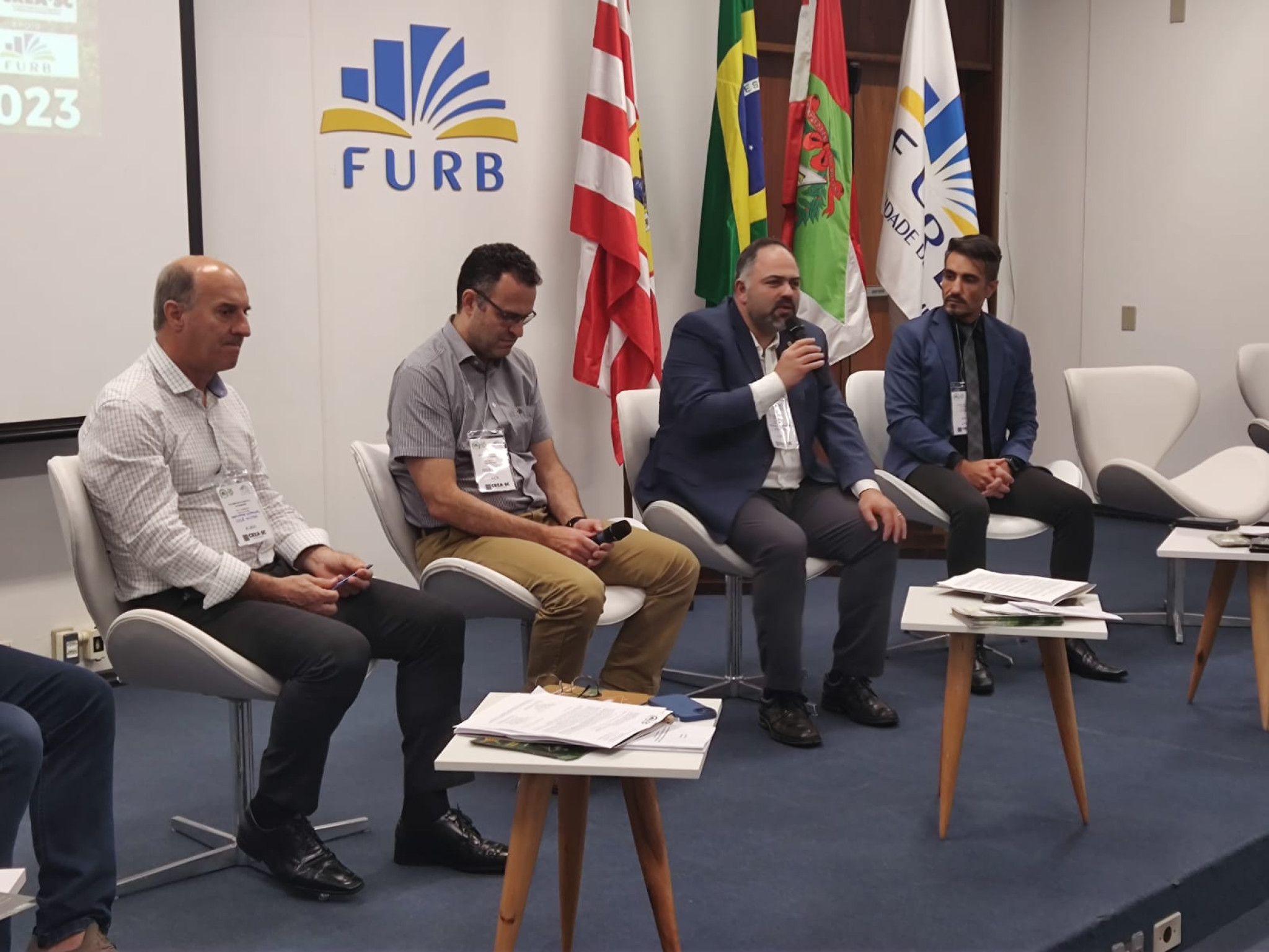Em Blumenau (SC), deputado Artagão Júnior (PSD) palestra sobre os trabalhos do Bloco Parlamentar da Madeira