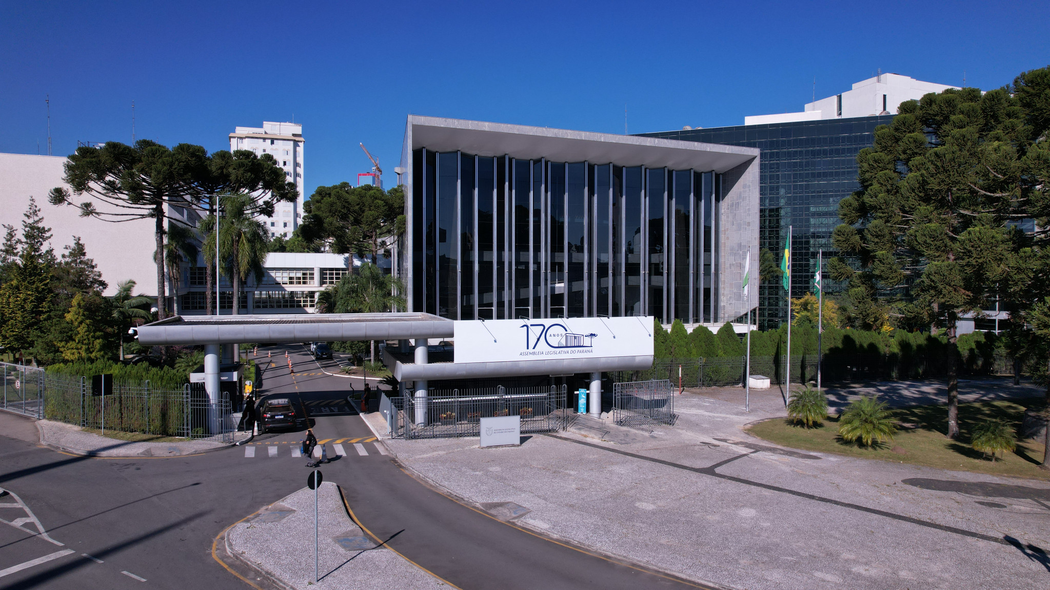 Semana de retomada dos trabalhos na Assembleia Legislativa será marcada por agenda intensa e votação do Código Paranaense de Defesa do Consumidor