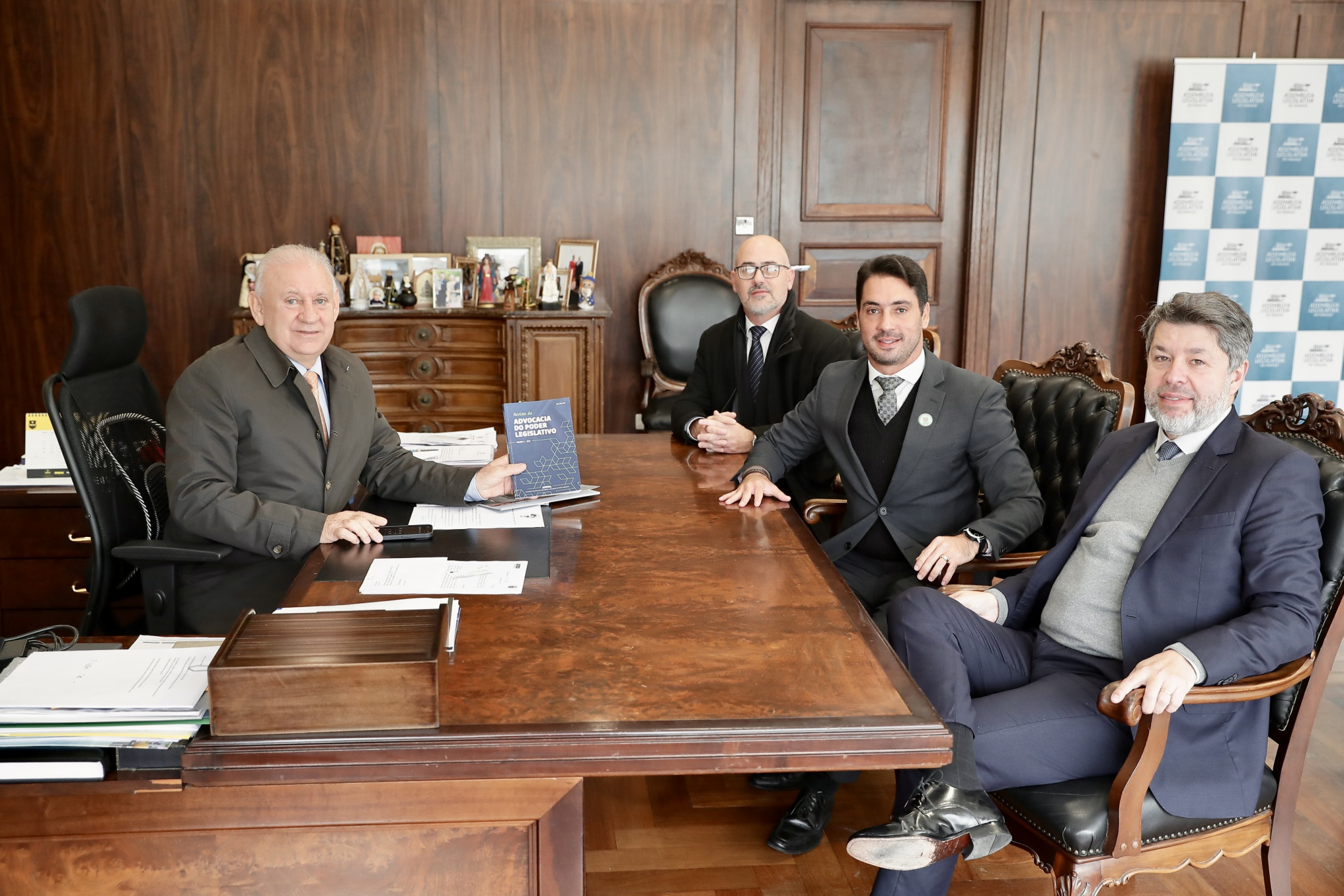 Presidente Ademar Traiano recebe presidente da Associação Nacional dos Procuradores e Advogados do Poder Legislativo