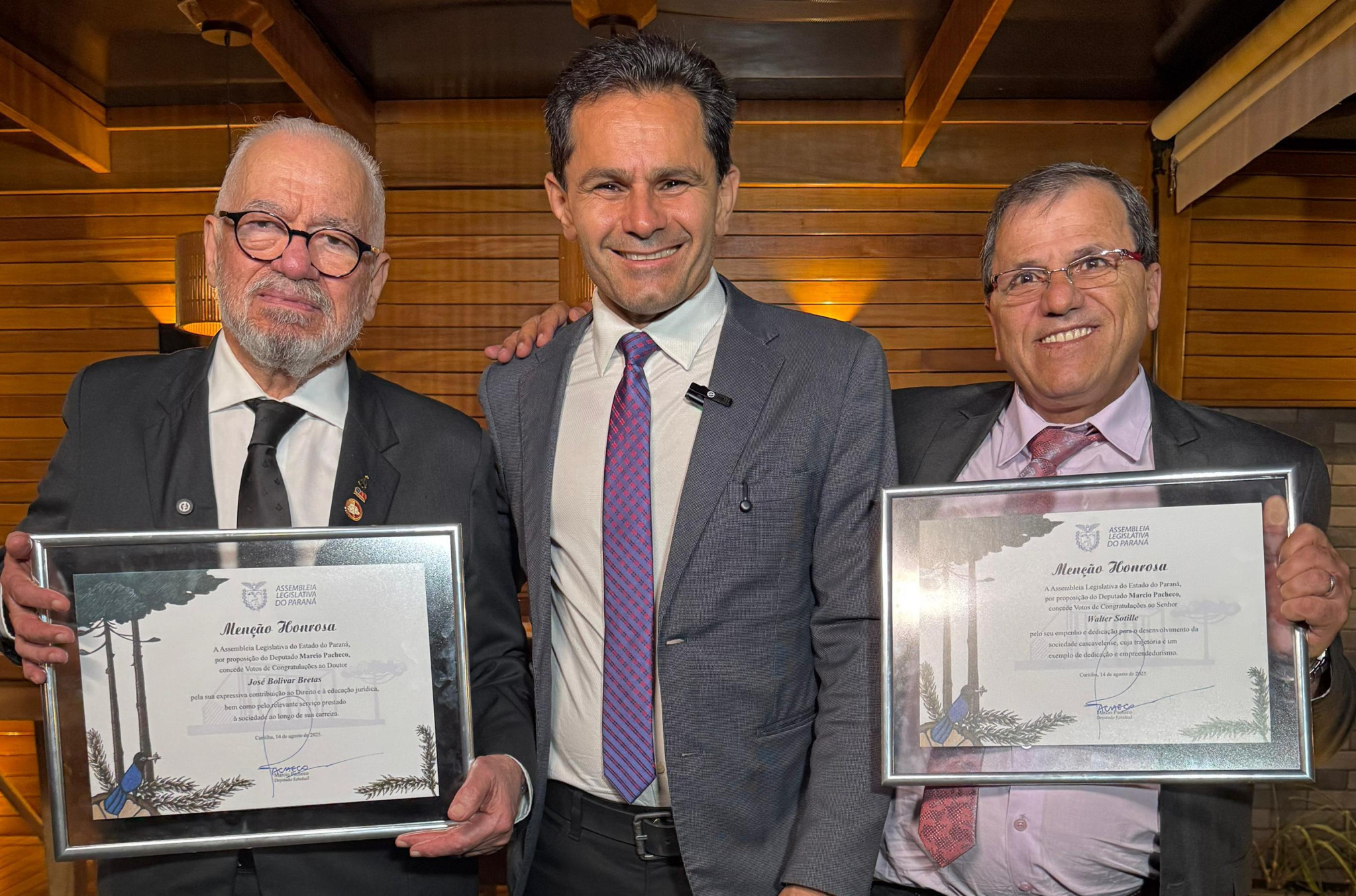 Marcio Pacheco (PP) entrega menções honrosas ao advogado José Bolivar Bretas e ao empresário Walter Sotille