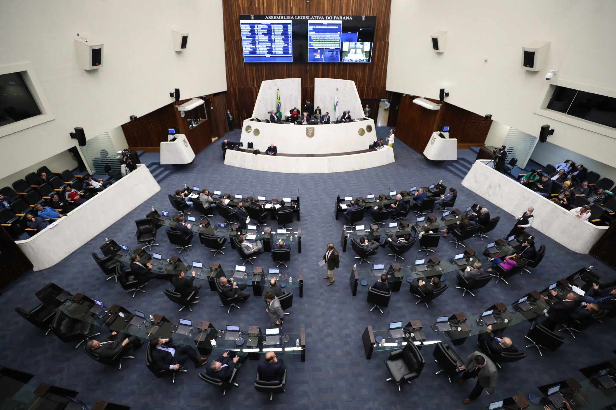 PEC do Espanhol é aprovada em primeiro turno na Assembleia Legislativa