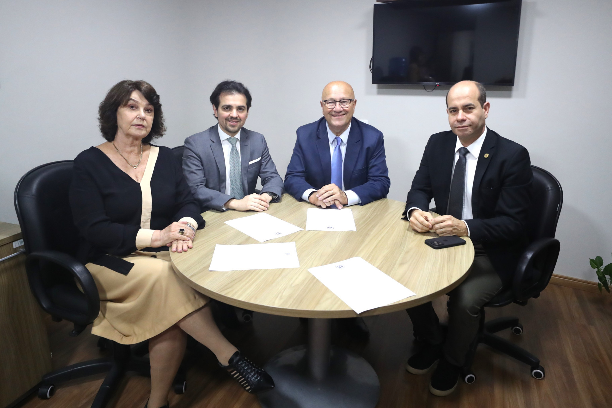 Comissão de Orçamento aprova projeto que permite chamamento de 150 novos servidores ao IAT