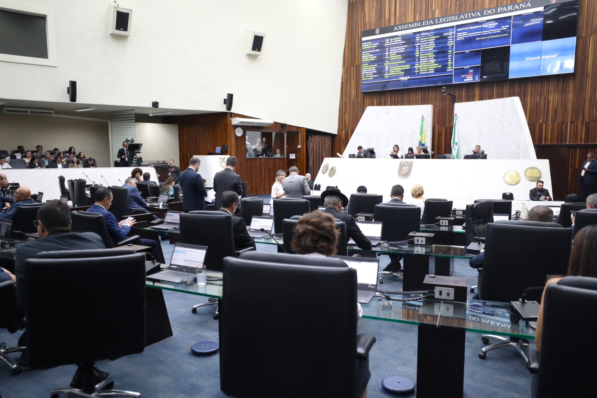 Aprovada criação da campanha de incentivo e valorização das mulheres e meninas na ciência