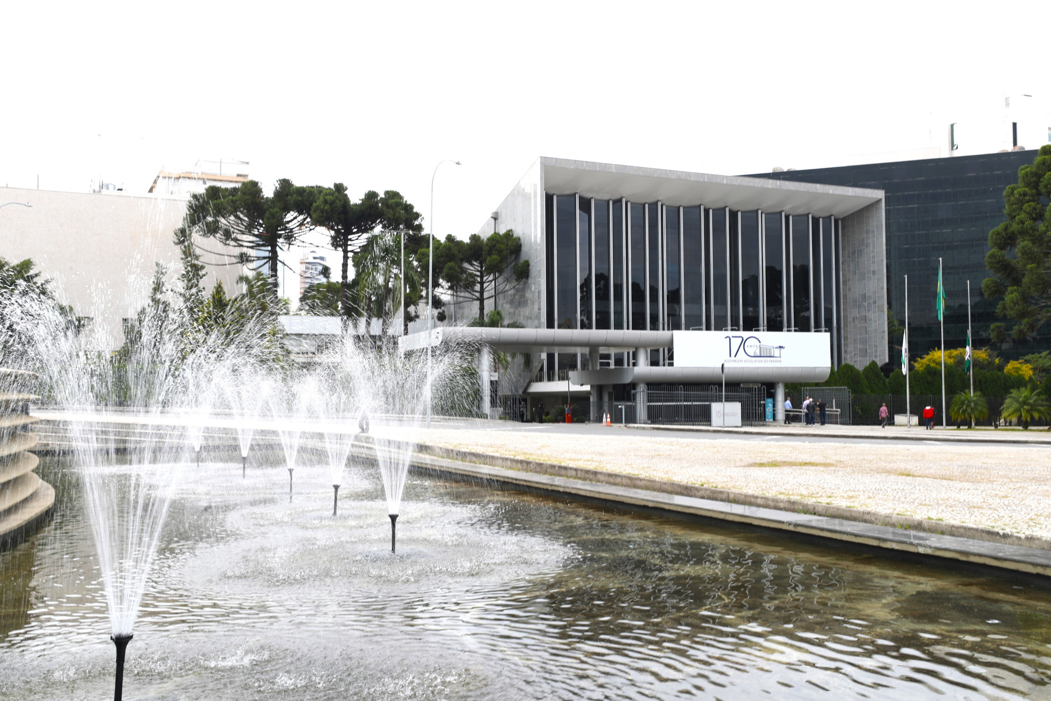 Audiências públicas, solenidades, sessões plenárias e reuniões de comissões e blocos temáticos marcam a agenda do Poder Legislativo