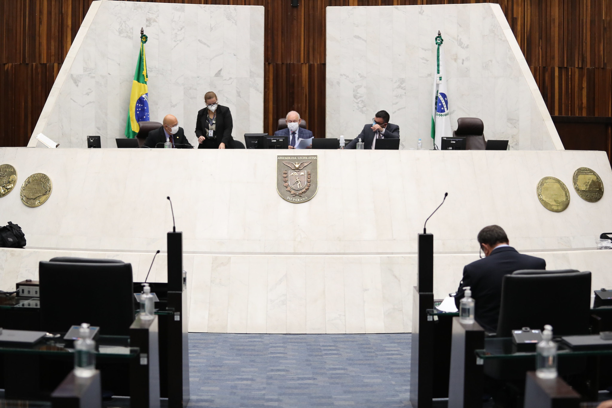 Segue para sanção proposta que normatiza a aplicação de dose complementar da vacina contra a Covid-19