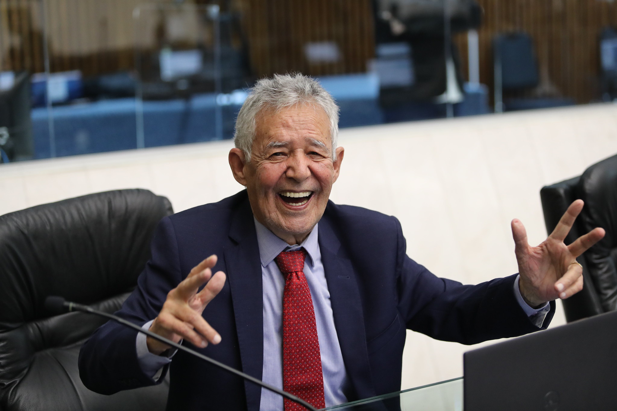 Sempre a serviço da comunidade, Luiz Carlos Martins conclui 34 anos de mandatos populares