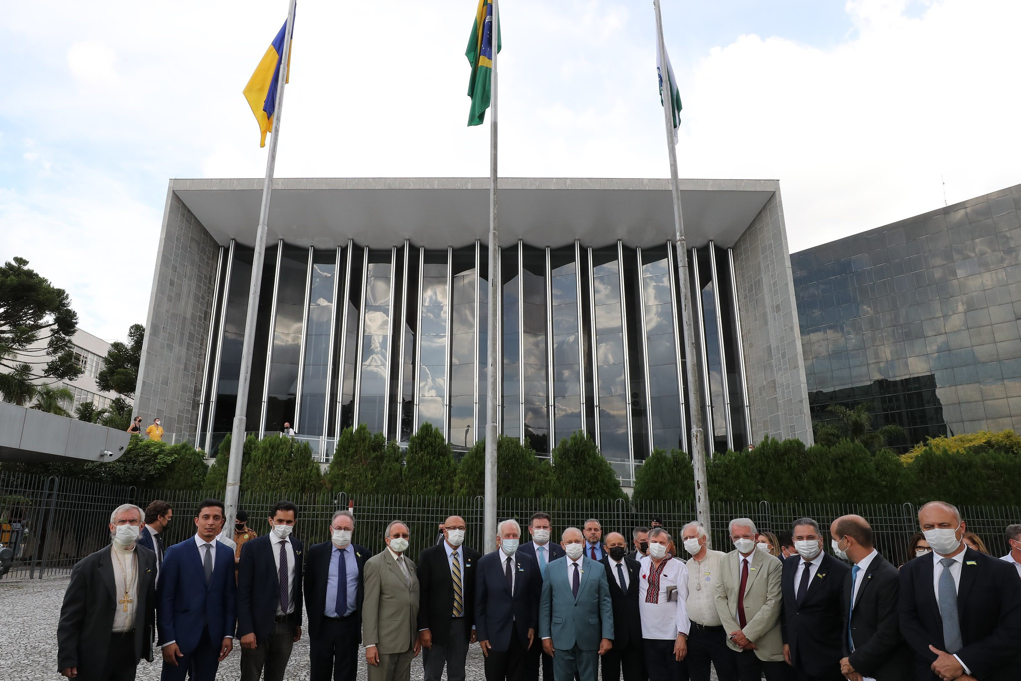 Assembleia presta solidariedade irrestrita à Ucrânia