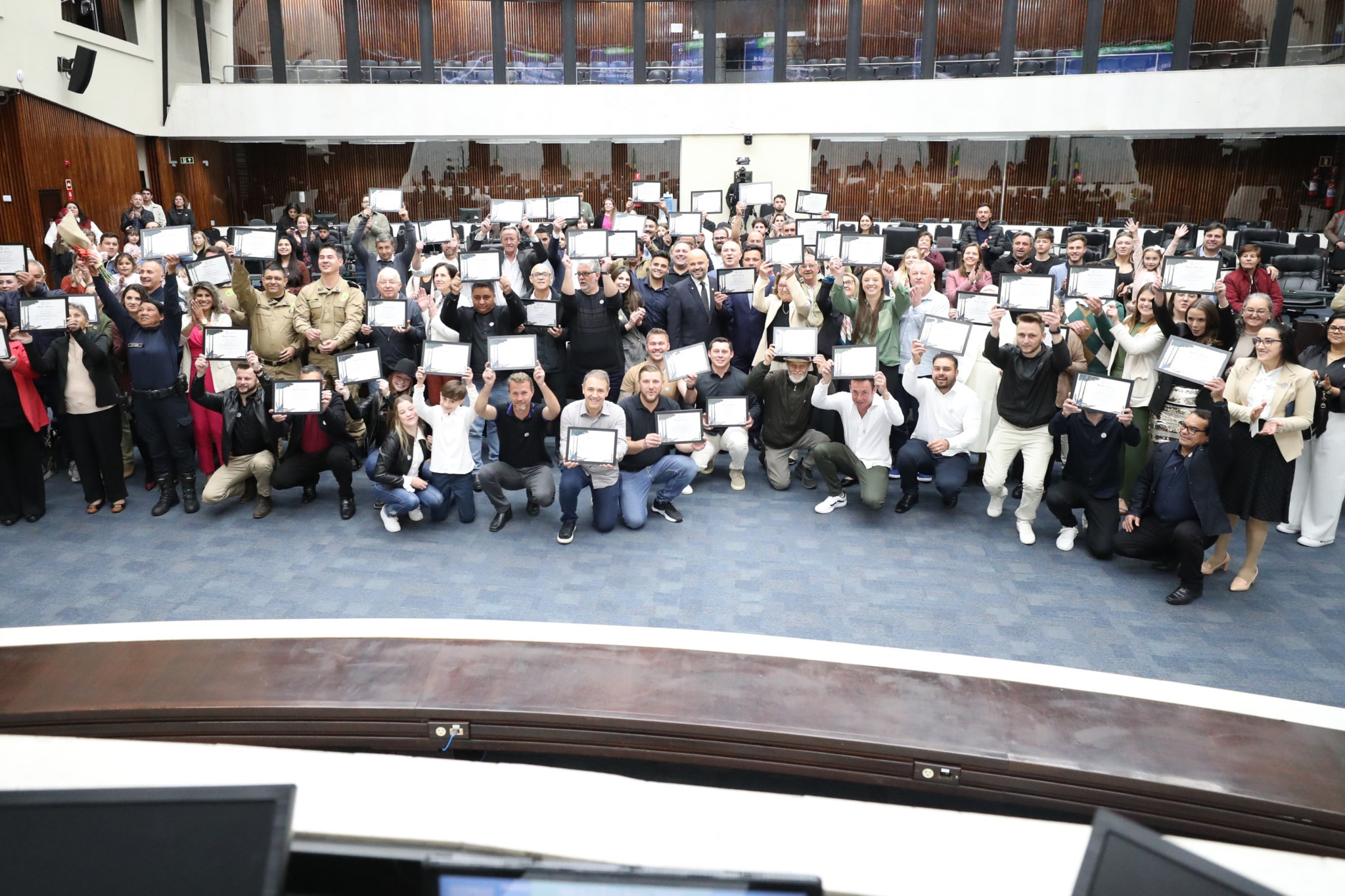 Mandirituba celebra 65 anos com homenagem na Assembleia Legislativa