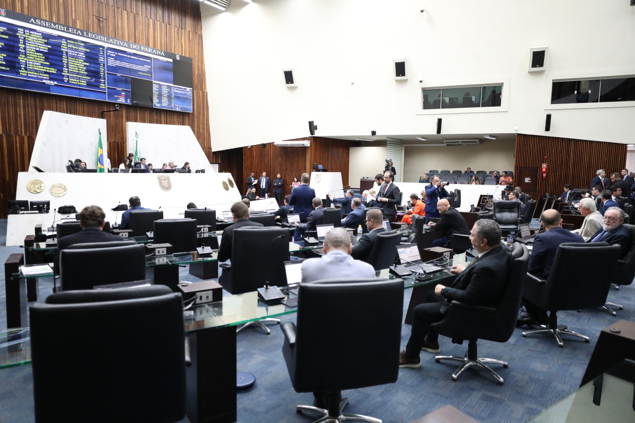 Ampliação do Programa Colégios Cívico-Militares para as escolas de educação em tempo integral avança na Assembleia