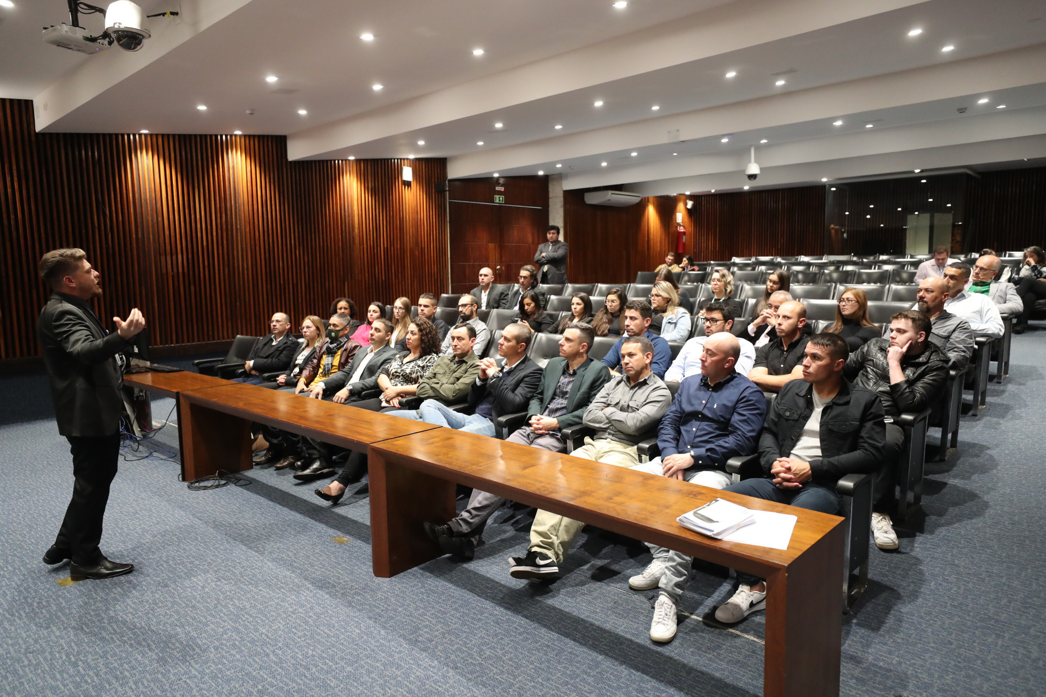 Estudantes de Direito de Ponta Grossa visitam o Poder Legislativo