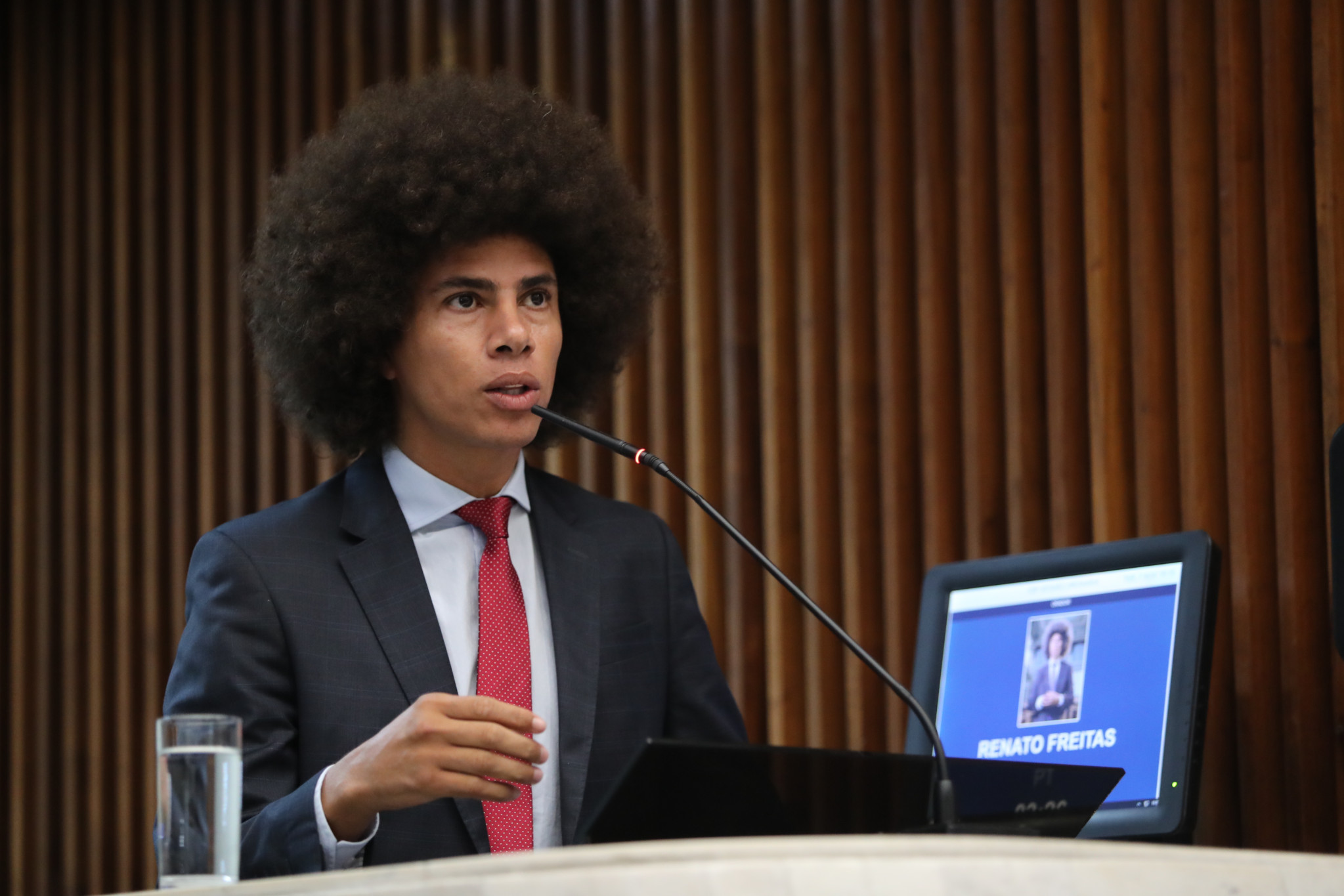 Protocolado projeto de lei que proíbe a autopromoção de agentes de segurança pública nas redes sociais