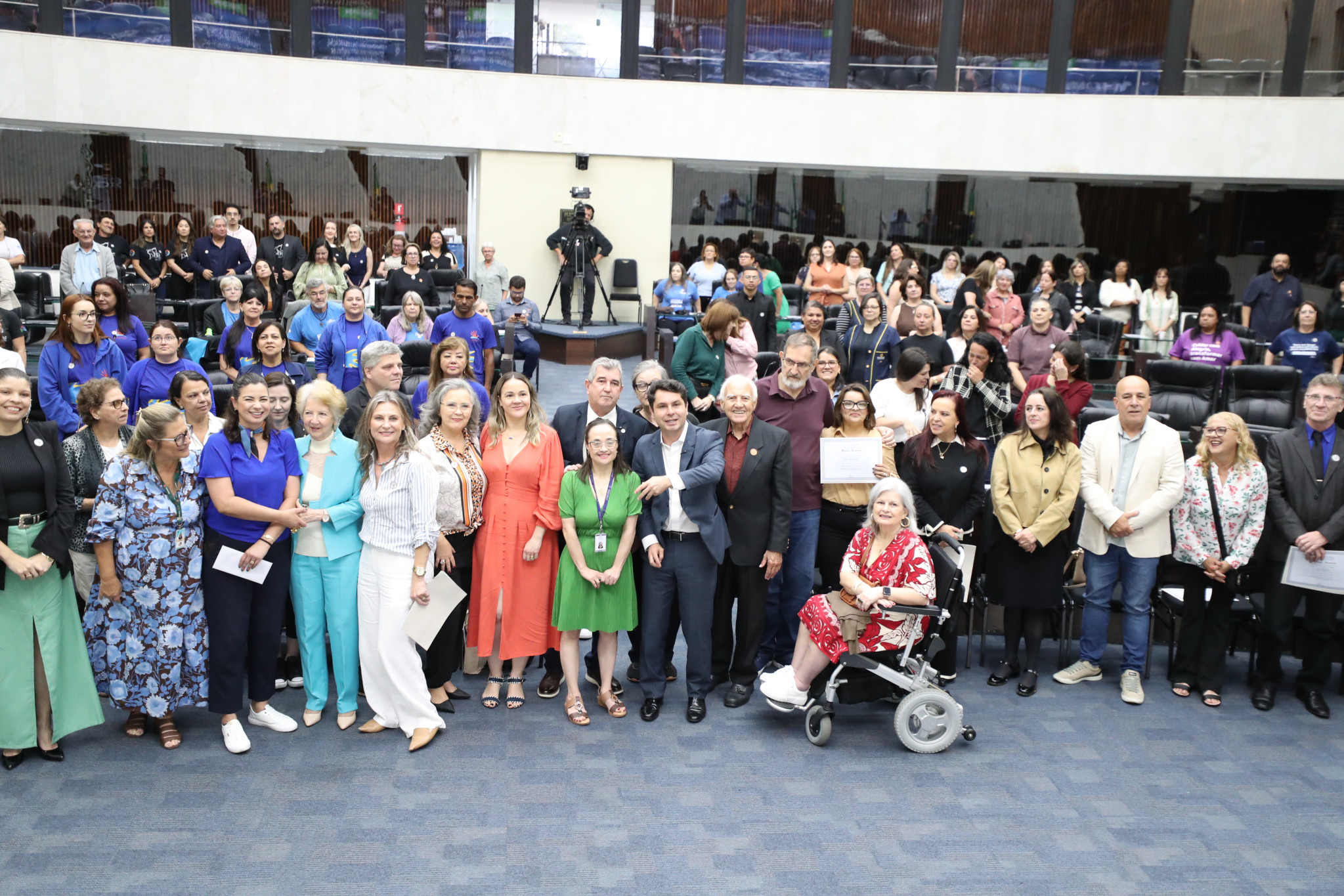 Sessão Solene celebra os 38 anos da Febiex/PR e homenageia educadores das escolas especiais da RMC