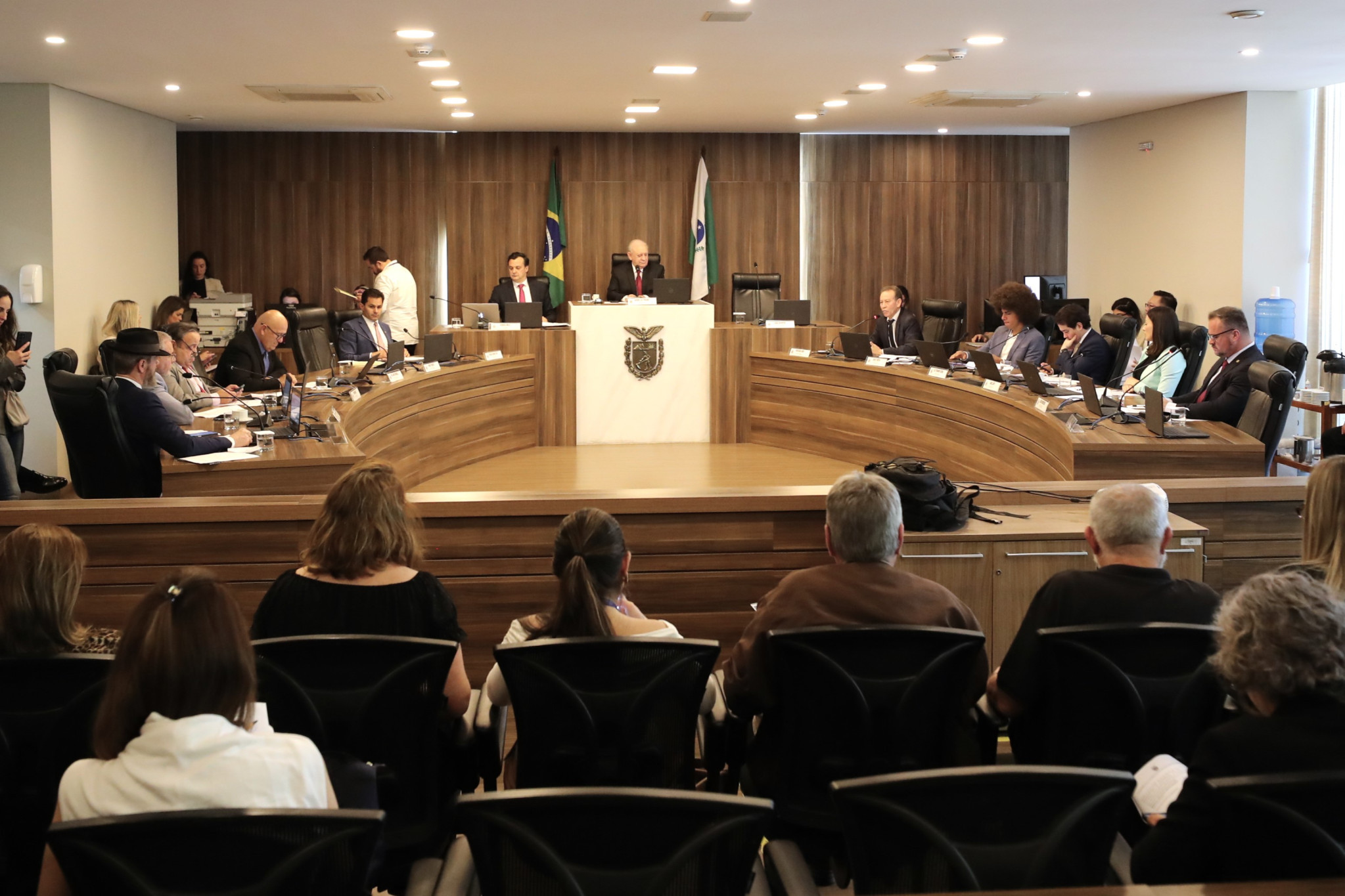 Em alusão ao Outubro Rosa, CCJ analisa propostas que fortalecem ações de prevenção ao câncer de mama