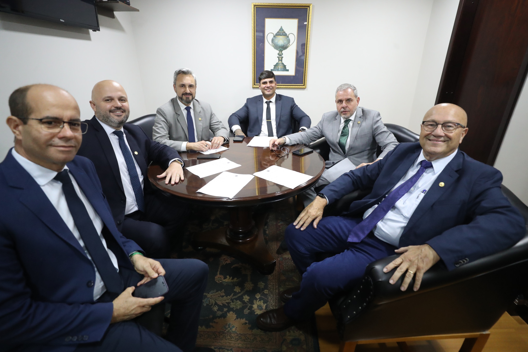 Deputados da Comissão de Ciência e Tecnologia debatem projetos de lei que tratam do uso de inteligência artificial